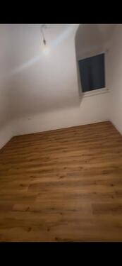 Foto - 2 Zimmer Dachgeschoßwohnung zur Miete in Stuttgart