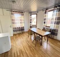 Große 2,5 Zimmer Wohnung mit riesigem Wohnzimmer - Ettlingen