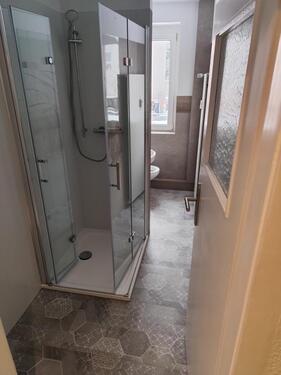 Foto - Erstbezug nach Sanierung 3-Raumwohnung im Hochparterre mit Dusche