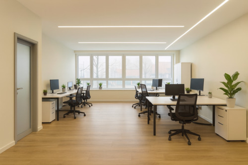 Foto - Moderner Büroraum mit Gemeinschaftsbereichen im Neubau