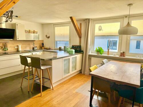 Foto - Helle, charmante 5-Zimmer Wohnung mit Kamin &Garage in Rheinnähe