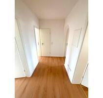 Sanierte 3-Zimmer Wohnung inkl. TG Stellplatz - Erlangen Bruck