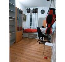 Möbliertes Zimmer zu vermieten - 500,00&nbsp;EUR Kaltmiete, ca.&nbsp; 13,00&nbsp;m&sup2; in Esslingen am Neckar (PLZ: 73728)