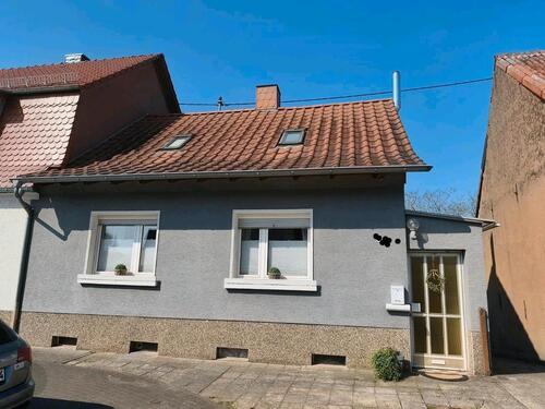 Foto - Einfamilienhaus, einseitig angebaut mit tollem Garten