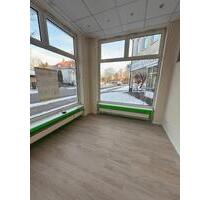 Repräsentative Gewerbefläche im Erdgeschoss in Borgsdorf - Hohen Neuendorf