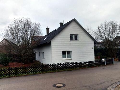 Foto - Großes Einfamilienhaus mit Einliegerwohnung - provisionsfrei