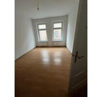 Charmante 2-Zimmer-Wohnung in bester Innenstadtlage – ruhig gelegen zum Hof | Strelitzer Str. 50 EG - Neustrelitz