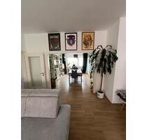 2,5 Raum Wohnung zur vermieten - 850,00&nbsp;EUR Kaltmiete, ca.&nbsp; 90,00&nbsp;m&sup2; in Essen (PLZ: 45145) Stadtbezirk III