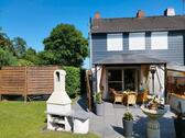 Foto - Modern. Reihenendhaus mit großen Grundstück, Garage & Terrasse