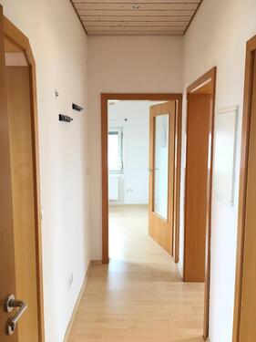 Foto - 2 Zi.-DG-Wohnung - 420,00 EUR Kaltmiete,