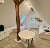 Dachgeschoss Wohnung in einer WG-Einheit - Esslingen am Neckar Pliensauvorstadt