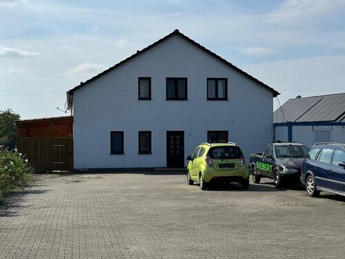 Foto - Mehrzweck- Immobilie: Werkstatt mit Wohnhaus und Garten