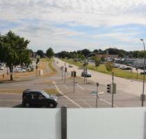 Altersgerechte Dachgeschosswohnung mit Fahrstuhl und Balkon in Südlage - Heide