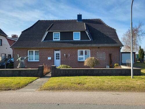 Foto - Schönes Einfamilienhaus mit großem Garten in 25864 Löwenstedt