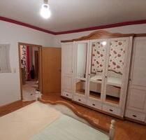 Helle voll möblierte Wohnung (106 m²) mit großem ruhigem Balkon i - Sulzbach am Main