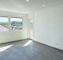 3 Zimmer Wohnung, frisch renoviert mit neuer Einbauküche! - Neckartenzlingen