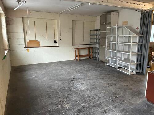 Foto - Kleine Werkstattfläche Lager Hobbyraum