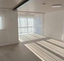 Helle 3-Zimmer Wohnung mit Balkon in Weil im Schönbuch