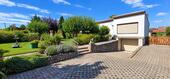 Foto - Einfamilienhaus mit massivem Pool, Tiefgarage, 776 m² Grundstück