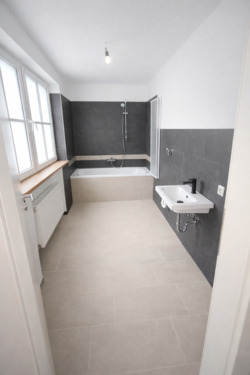 Foto - Großzügige 3-Zimmer-Wohnung im Herzen von Pöttmes (auch WG)