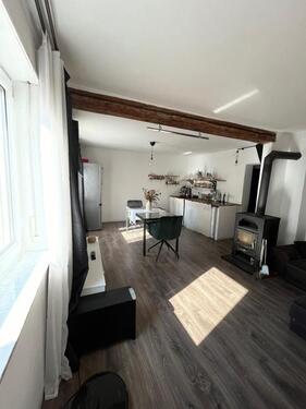 Foto - Charmante, renovierte Eigentumswohnung in zentraler Lage