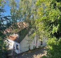 Singles aufgepasst! Attraktive 2 Zimmer-Wohnung mit Balkon & Terrasse! - Esslingen am Neckar Hegensberg