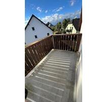 3-Zi.-DG-Whg. mit 2 Balkonen und Stellplatz - Reichenbach im Vogtland