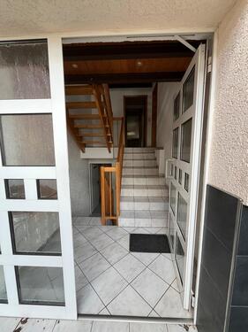 Foto - Einfamilienhaus mit Garage und Garten in zentraler Lage