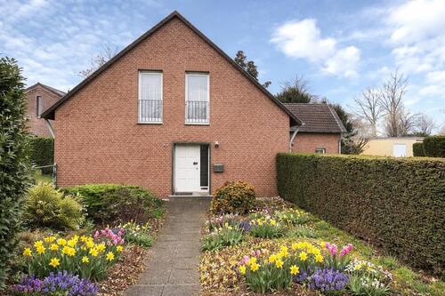 Foto - ANKÜNDIGUNG: Mehrgenerationenhaus Zweifamilienhaus zu vermieten
