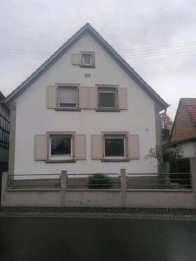 Foto - Haus zum Mieten - 1.350,00&nbsp;EUR Kaltmiete, ca.&nbsp; 130,00&nbsp;m&sup2;