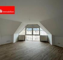 Neu renovierte 3 RW in Auma - 564,00&nbsp;EUR Kaltmiete, ca.&nbsp; 93,90&nbsp;m&sup2; in Auma-Weidatal (PLZ: 07955)