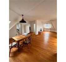 Helle, gemütliche 3 Zimmer DG-Wohnung in Kelkheim-Münster - Kelkheim (Taunus)