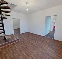 Geräumige 4-Zimmer-Maisonettewohnung mit modernem Wannenbad - Gelsenkirchen Ückendorf Geräumige 4-Zimmer-Maisonettewohnung mit modernem Wannenbad - Gelsenkirchen Ückendorf