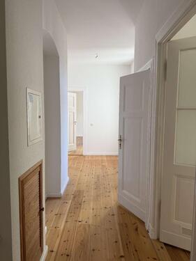 Foto - 3 Zimmer Wohneinheit – Altbau - 1.218,00&nbsp;EUR Kaltmiete, ca.&nbsp; 87,00&nbsp;m&sup2;