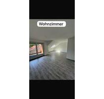 Helle 2-Zimmer-DG-Wohnung (57qm) mit Balkon, Stellplatz & EBK - Osnabrück Hafen