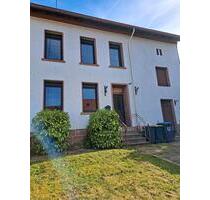 Einseitig angebautes Einfamilienhaus in Rehlingen-Siersburg OT