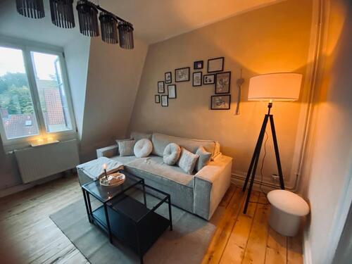 Foto - 1,5 Dachgeschosswohnung - 850,00&nbsp;EUR Kaltmiete, ca.&nbsp; 20,00&nbsp;m&sup2;&nbsp;Wohnfl&auml;che