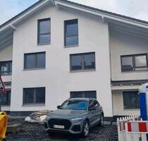 Doppelhaus Hälfte zu verkaufen - 700.000,00&nbsp;EUR Kaufpreis, ca.&nbsp; 176,00&nbsp;m&sup2; in Lich (PLZ: 35423)