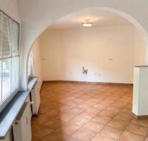 Maisonette-Glück in Nidderau mit EBK: Modernes Wohnen auf zwei Ebenen mit Traum-Außenbereich