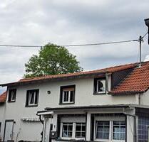 Freistehendes Einfamilienhaus mit Werkstatt und 2 Garage - Neunkirchen-Seelscheid