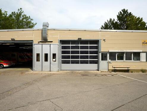 Foto - Produktionshalle mit Büros & integrierter Waschhalle – Alles an einem Ort