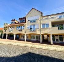 helle 2-Raum-Dachgeschosswohnung mit Balkon und Einbauküche in Ballenstedt