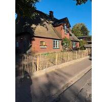 Charmantes Reetdachhaus - 1.800,00&nbsp;EUR Kaltmiete, ca.&nbsp; 170,00&nbsp;m&sup2; in Todenbüttel (PLZ: 24819)