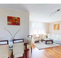 Möblierte 3 Zimmer Wohnung mit 2 Balkone und Dachterrasse - Frankfurt am Main Kalbach