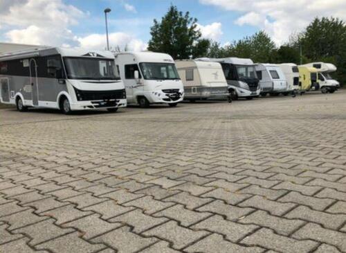 Foto - Wohnmobil-StellplatzDauerparkplatz mit angeschlossener Werkstatt