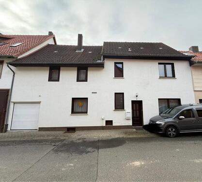 Foto - Schnäpchen Großes Wohnhaus mit Garage und zusätzlicher Nutzfläche
