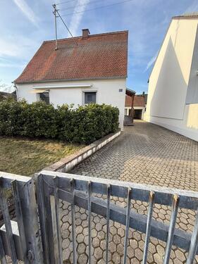 Foto - EINFAMILIENHAUS MIT VIEL POTENTIAL ENTWICKLUNGSMÖGLICHKEITEN