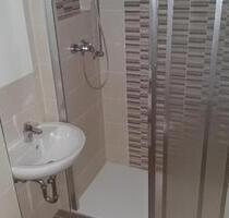 Kleine 4-Raum-Wohnung mit Dusche in der Kustrenaer Straße - Bernburg (Saale)