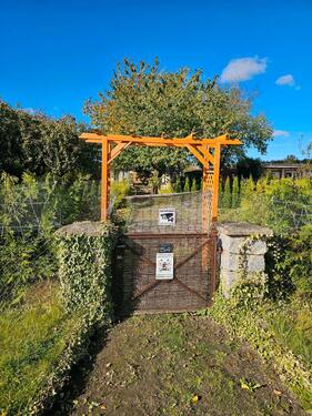 Foto - Wunderschöner Garten mit gemauertem Haus
