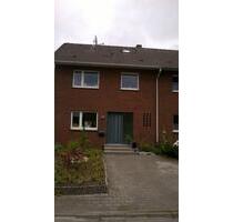 Reihenendhaus zu vermieten - 1.200,00&nbsp;EUR Kaltmiete, ca.&nbsp; 120,00&nbsp;m&sup2; in Rheda-Wiedenbrück (PLZ: 33378)